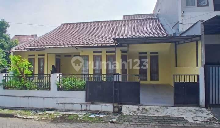 Rumah Posisi Hook di Sektor 5, Dekat Stan Bintaro Jaya