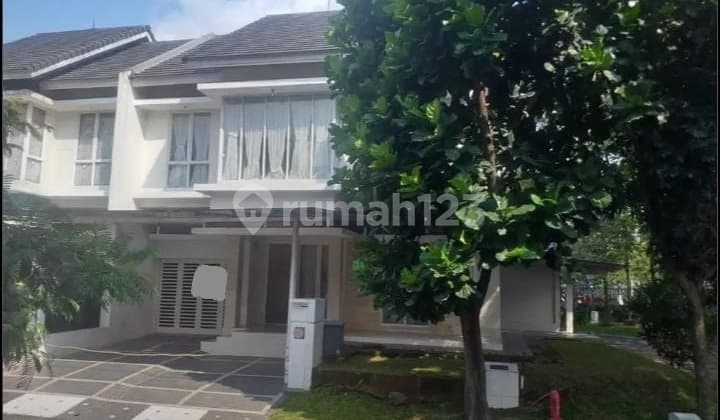 For sale corner house in Discovery Cluster Bintaro Sector 9, South Tangerang.