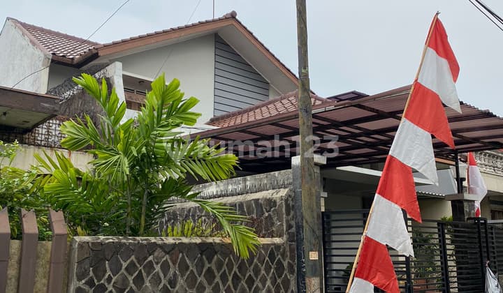 Dijual rumah di komplek bintaro jaya sektor 1 Jakarta selatan