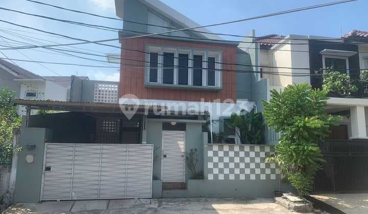 Rumah di Komplek Bintaro Jaya Sektor 5 Tangerang Selatan