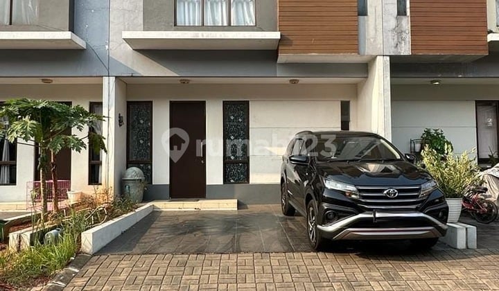 Rumah di Cluster Callysta , graha raya bintaro depan tranpark