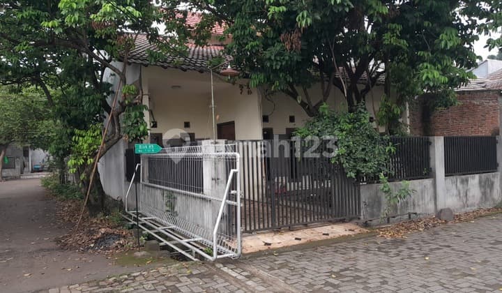 Rumah Hook di Vila Dago Sarua Ciputat Tangerang Selatan