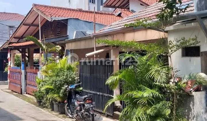 Rumah Murah di Bendi Tanah Kusir Kebayoran lama, Jakarta Selatan.