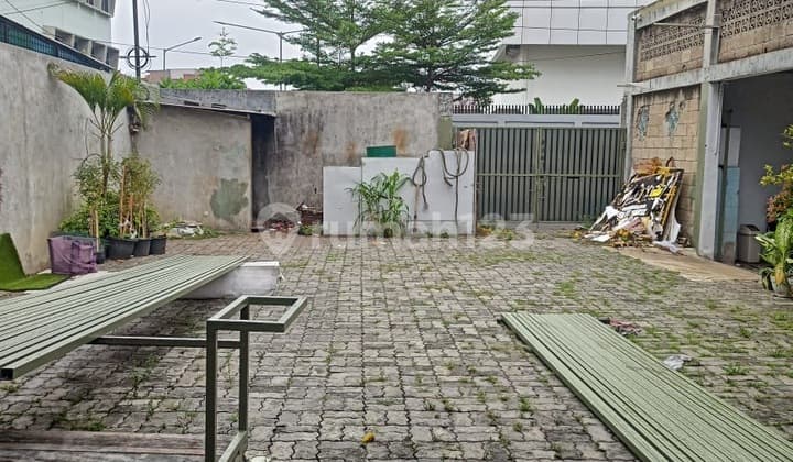 Tanah di jl. Penerangan wijaya Kusuma. Grogol Petamburan JakBar