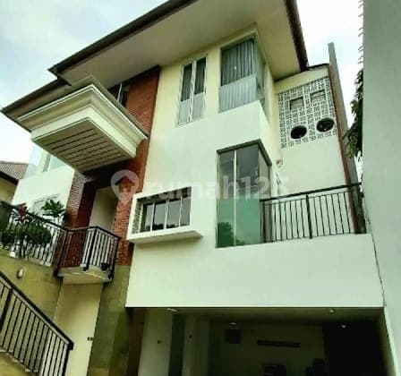 Rumah Mewah N Strategis Area Pondok Indah
