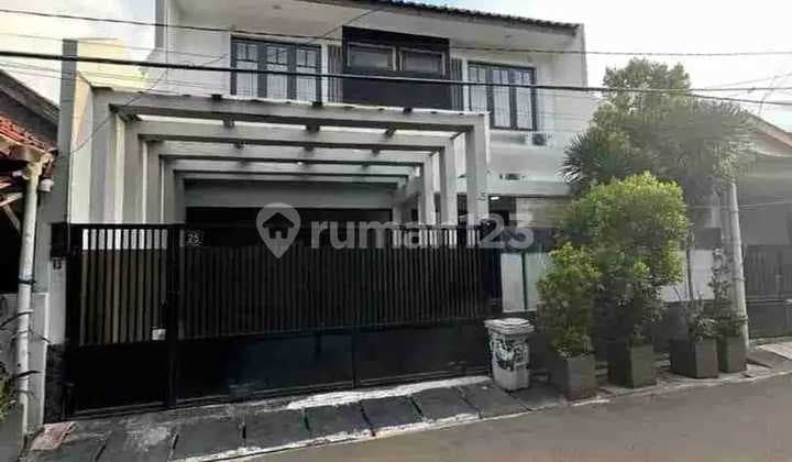 Modern House Fully Furnished Ready to Occupy in Kebayoran Area