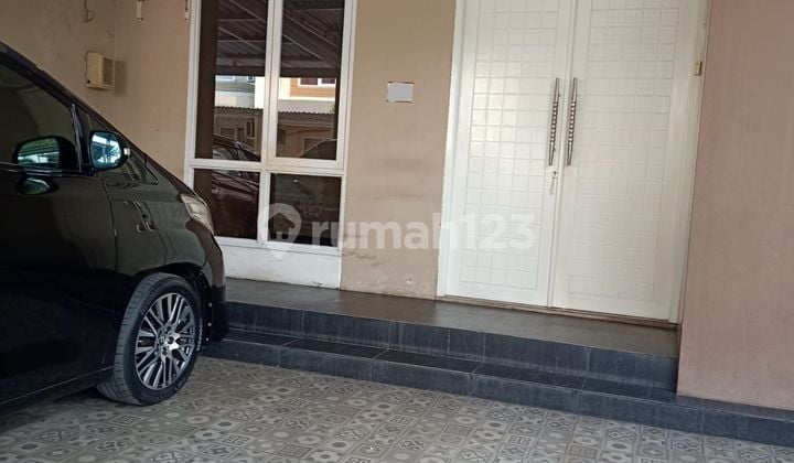 Rumah Baru Dibangun Dengan Bangunan Minimalis Modern