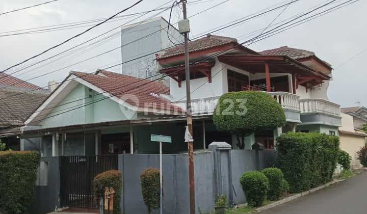 Rumah dengan Posisi Hoek di Pamulang Permai