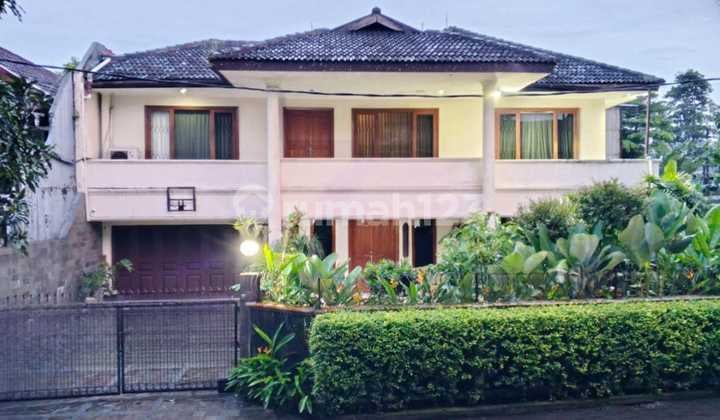 Rumah Mewah di Area Jakarta Selatan Siap Huni