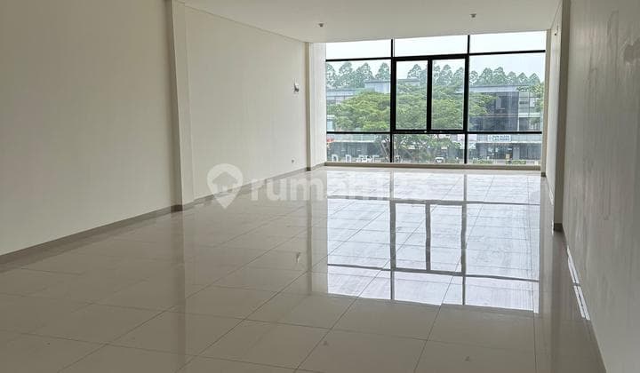 Nice 3-Story House in Suvarna Sutra, Cikupa, Tangerang