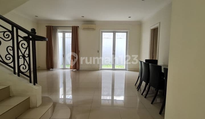 Dijual Rumah Pgr Cluster Modernland