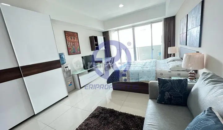 Studio Intercon Kemang Village - 43 Sqm, Balcony 10 Million