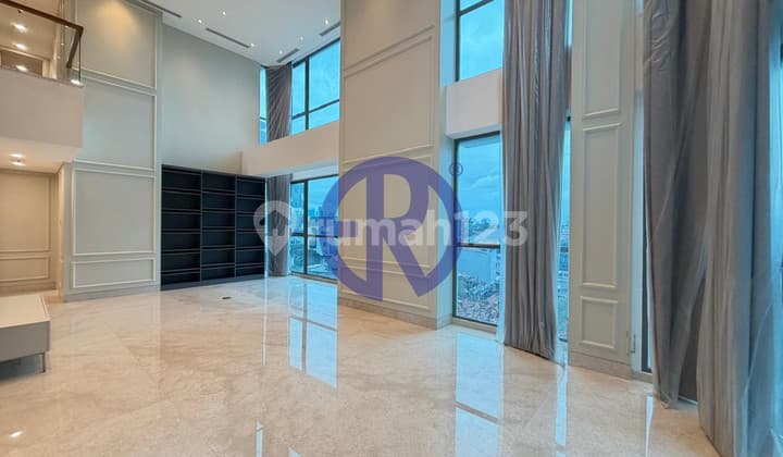 A Brand New 4 BR Bloomington Duplex - 432 Sqm, Low Floor | $ 4,800