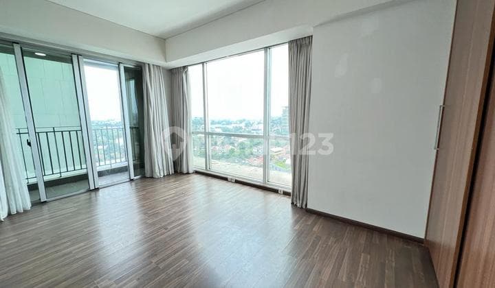 Semi furnished 3 BR + balcony apartment at Kemang Village Empire