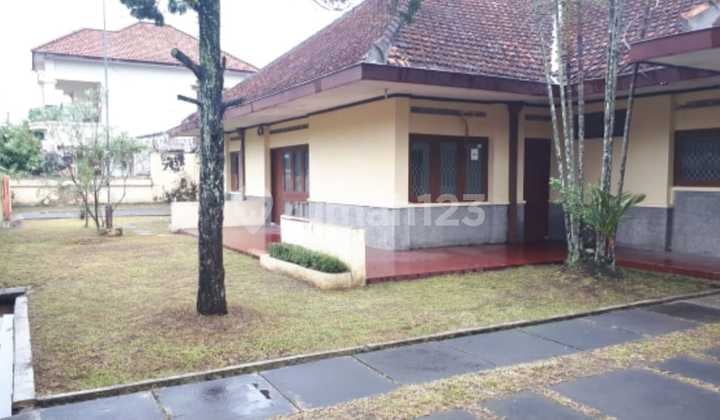 Lt 890 Lb 280 Carport Buat 5 Mobil SHM Ready@ Lokasi Strategis Harga 8.9 Milyar