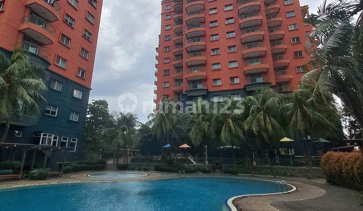 For Sale. Luxury Fully Furnished Unit in Greenview Pondok Indah. Good Price Ready to Occupy. With Balcony.