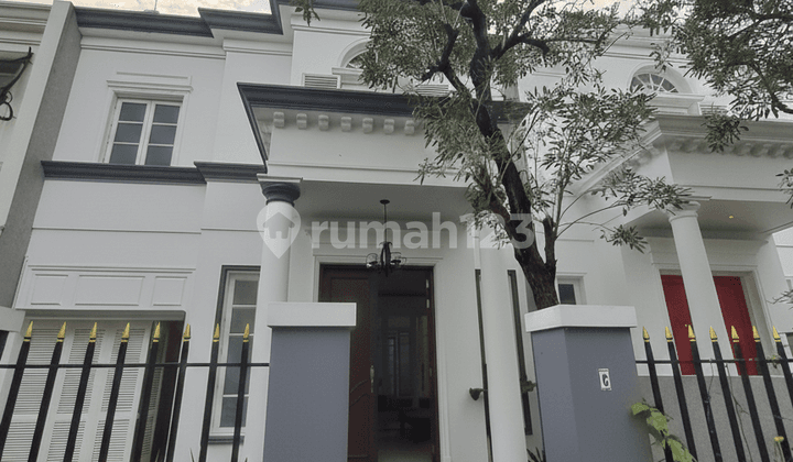For Rent: Bright American House In A Compound In Bangka Kemang.
