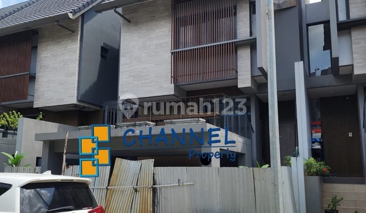 Di Jual Rumah Strategis 3 Lantai BSD Quantis Signature, St
