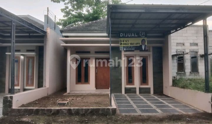 Turun Harga !!!! Rumah Tinggal.dibawah Harga Pasar Dalam Komplek Perumahan....