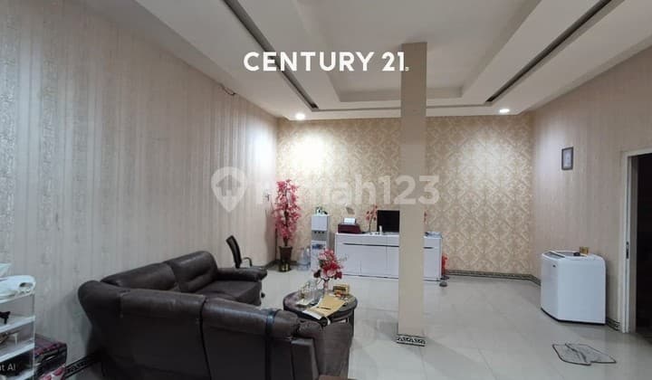 Shop House Strategic Location in Lemahwungkuk, Cirebon City