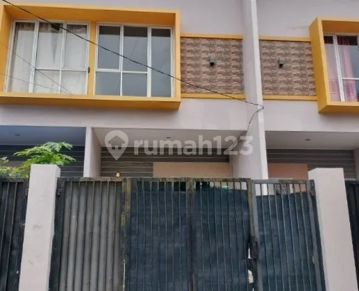Rumah Disewa Sunter, Luas 4x13 Meter, Kode :18086 Ha Rumah Disewa Sunter, Luas 4x13 Meter, Kode :18086 Ha
