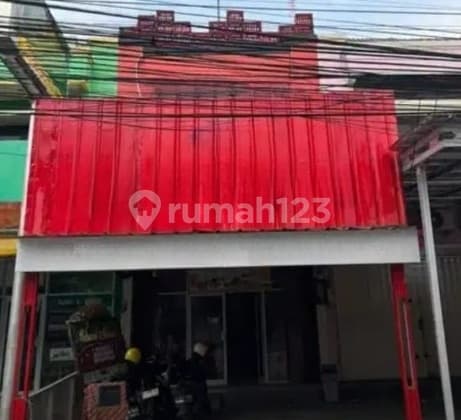Ruko Disewa Cempaka Putih, Strategis, Luas 4,5x18 Meter, Kode :20098 Ha