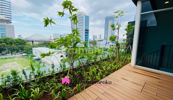 Dijual Apartement 3 Lantai Private Pool di The Stature, Jakarta Pusat
