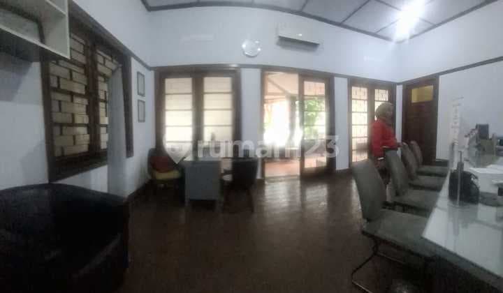 Rumah di Sayap Dago Halaman Luas untuk Usaha