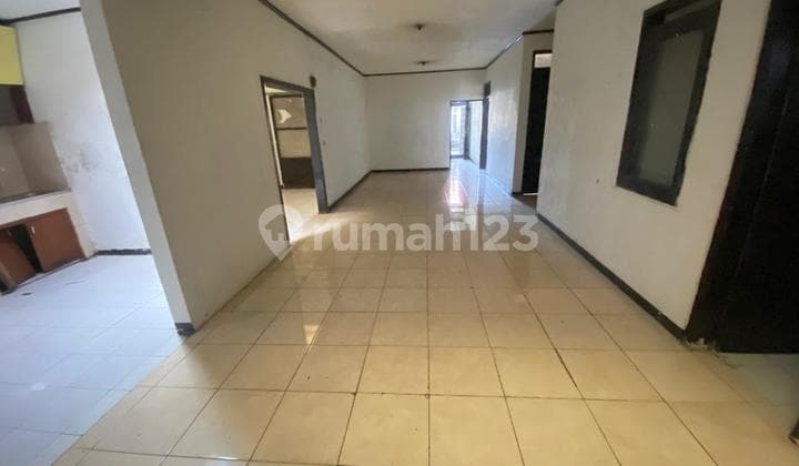 Rumah Strategis Tengah Kota Untuk Rumah Tinggal Atau Kantor Siap Pakai di Turangga Bandung