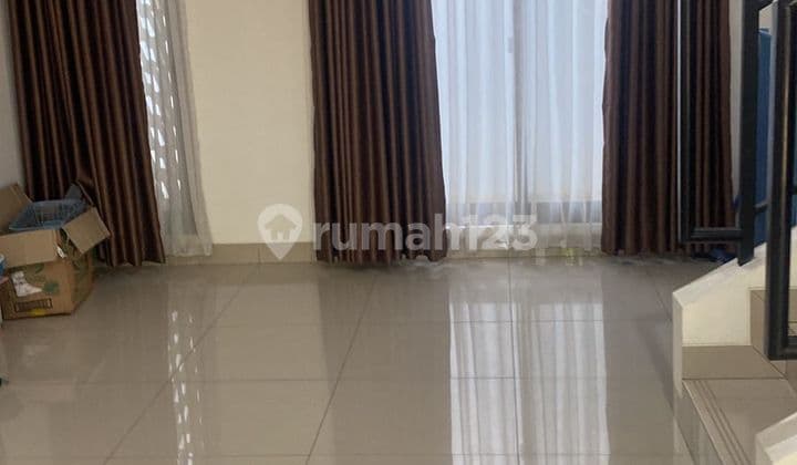 Di Sewa Rumah Summarecon Cluster Cynthia Semi Furnish Hunian Nyaman dan Siap Huni Lokasi Strategis