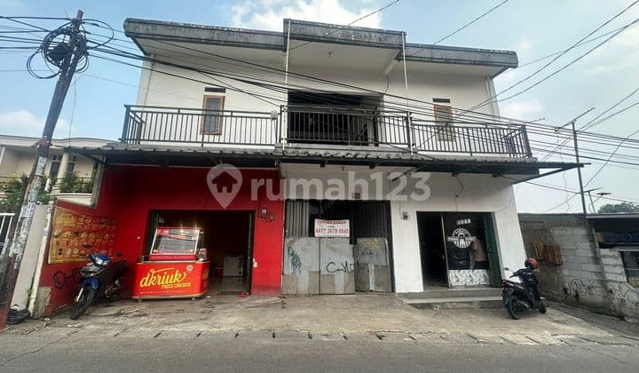 Boarding House and 2-Street Kiosk, Fully Occupied, Strategic Location in Ciputat, South Tangerang.