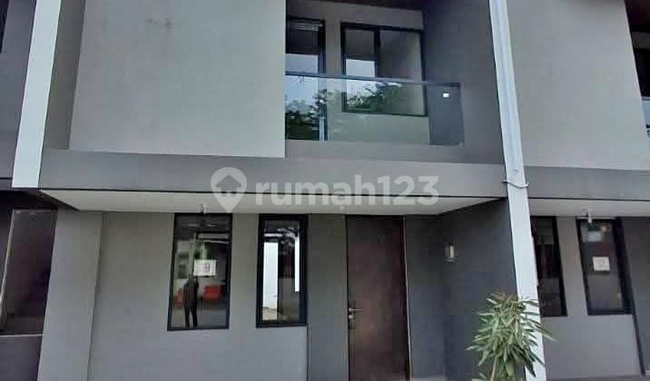 Dijual Rumah Baru Full Furnished Lokasi Strategis Derwati Bandung Cluster dengan Keamanan 24 Jam Lokasi Strategis dan Akses Mudah