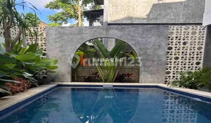 Villa Tenang Empat Kamar dengan Ruang Hidup Tertutup di Pererenan Prime (Minimal Lima Tahun) YRR3603