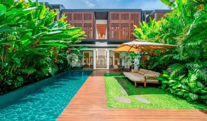 Modern Four Bedroom Leasehold Villa Near The Beach In Canggu Vl3445