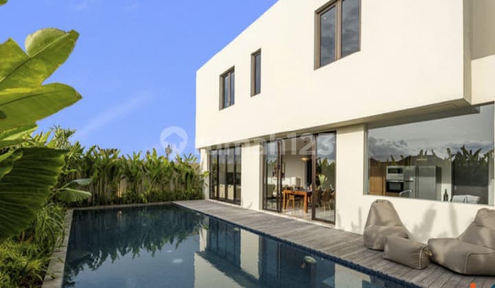 Upcoming four bedroom ocean villa in Gianyar VL2526