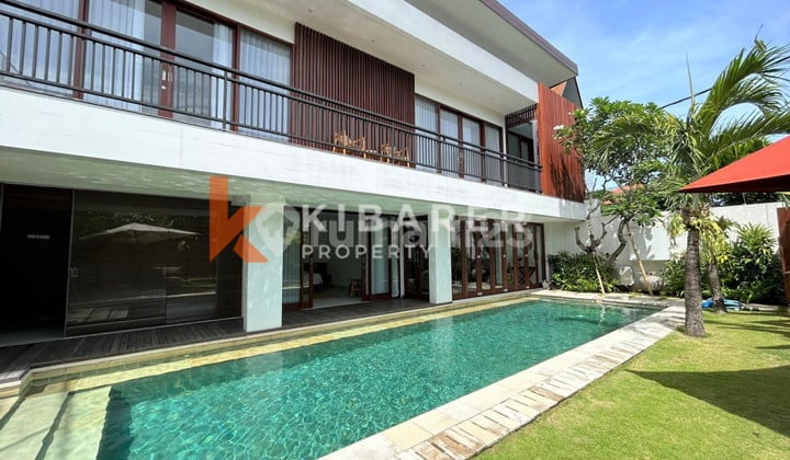 Beautiful Three Bedroom Enclosed Living Room Villa Situated In Seminyak Available On August 19th 2023 Yrr3145