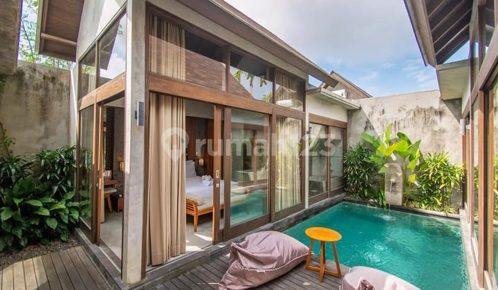 High Quality Two Bedroom Leasehold Property Part Of Five Stars Villa Resort In Nusa Dua Vl3325