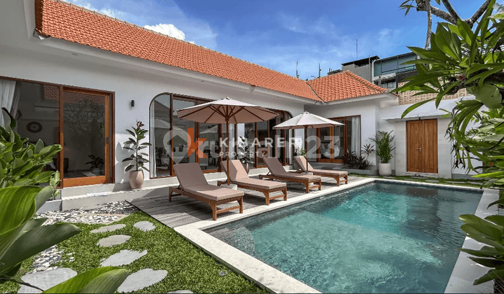 Modern Mediterranean-Style Three-Bedroom Villa with Pool in Umalas YRR3695