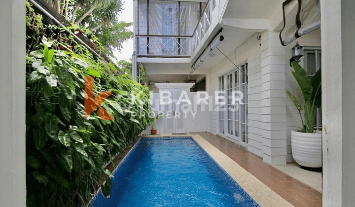Kenyamanan Villa Tiga Kamar Tidur di Area Strategis Berawa Yrc5287