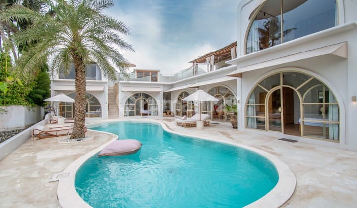 Brand new five bedroom Mediterranean style property with amazing views in Cepaka VL3412