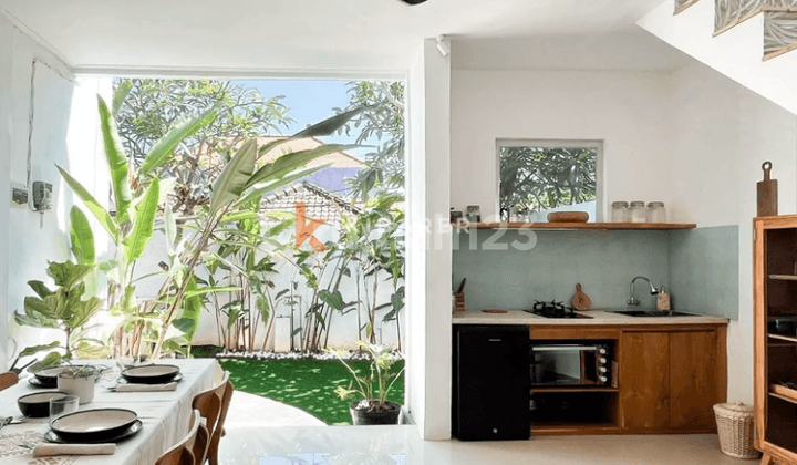 Over Lease Minimalist Two-Bedrooms Villa With Generous Garden Yrc5315