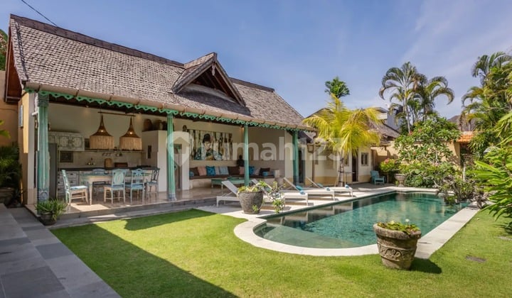Charming Traditional Style Three Bedroom Leasehold Villa In Central Drupadi Area Vl453