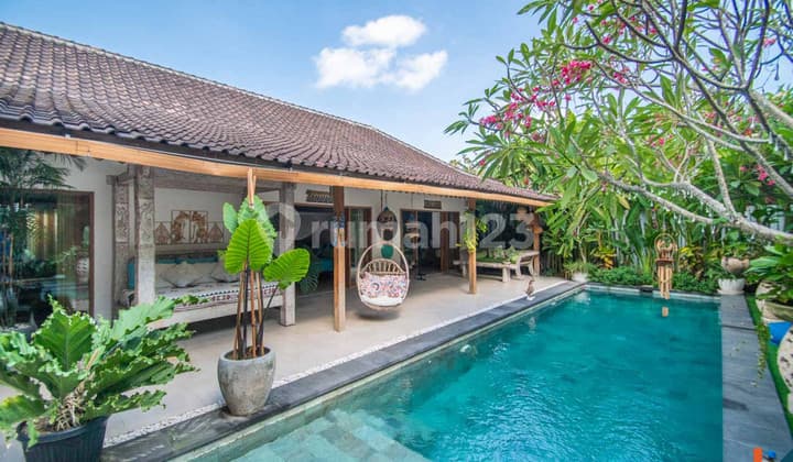 Charming Three Bedroom Leasehold Property In Babakan Vl3103