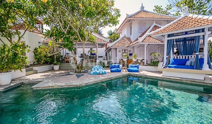 Charming Traditional Style Two Bedroom Freehold Property in Central Kerobokan VL3372