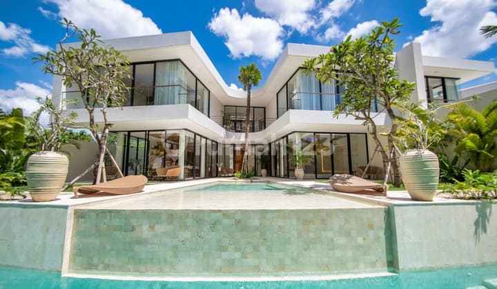 Brand New Luxury Four Bedrooms Estate For Sale In Umalas Vl3213