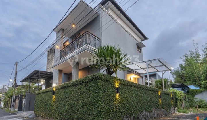 Beautiful Three Bedrooms Minimalist Villa In Jimbaran Vl1847