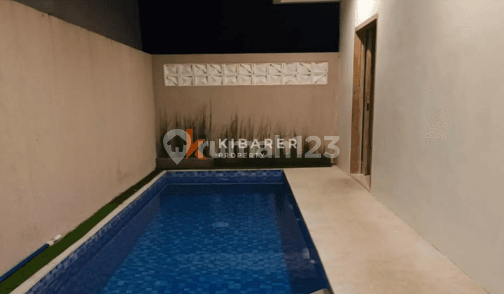 Charming Three-Bedroom Enclosed Living Villa with Pool in Ungasan YRR3477