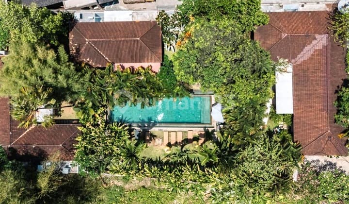Traditional Style Six Bedroom Leasehold Property In Tumbak Bayuh Vl3312