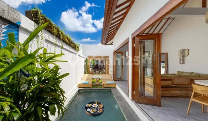 Two twin villas investment opportunity in Berawa VL3217