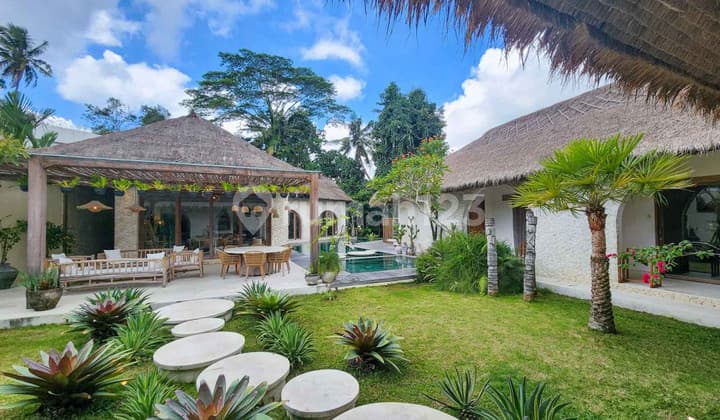 High Quality Tropical Six Bedroom Leasehold Estate In Ubud VL3088